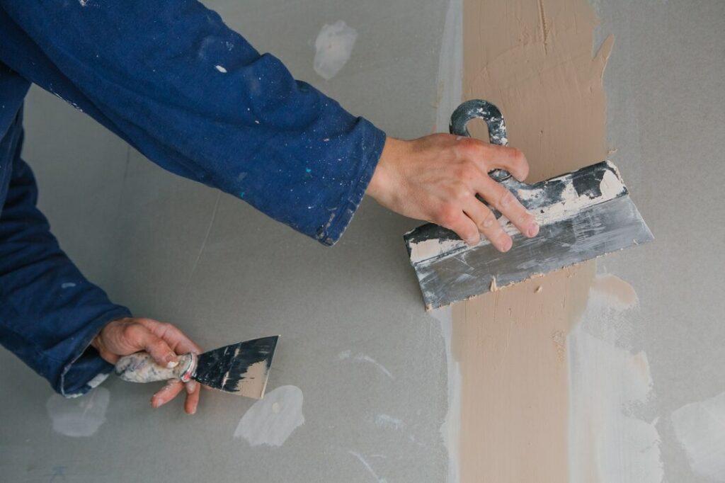 Plastering experts in London