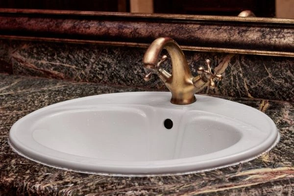 professional plumbing services in Earls court